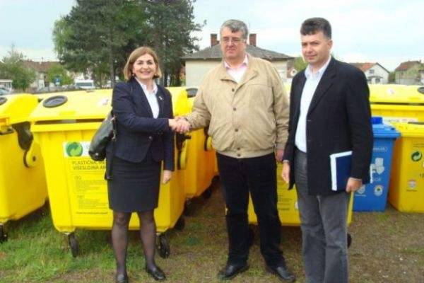 Ekopak donated 51 containers for separate packaging waste collecting to the Public Utility Service Company “Komunalac” Orašje