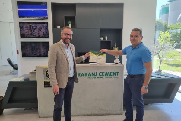 Tvornici cementa Kakanj uručen certifikat Zelena tačka 2020.