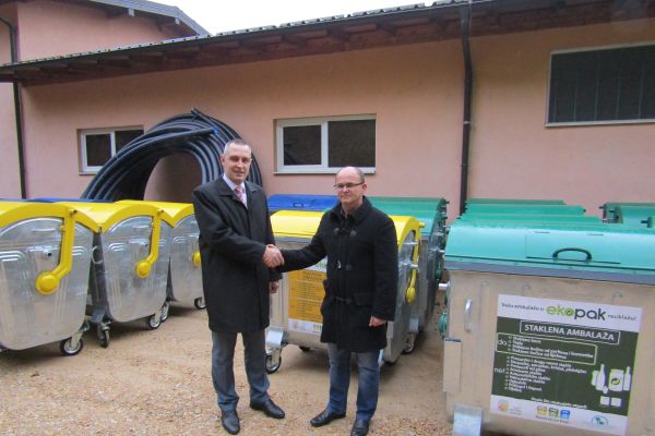 Additional container sets are delivered to Municipality of Kiseljak 