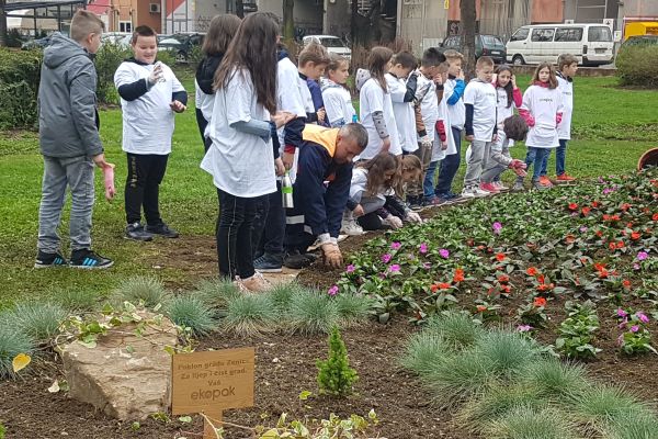 Ekopak donated a flower island to Zenica city