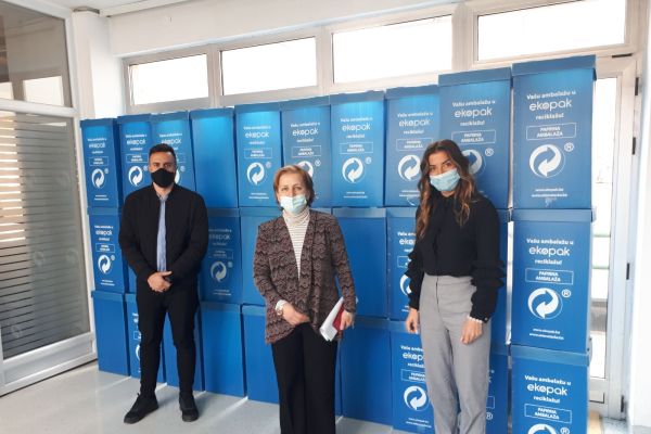 Ekopak handed over 30 paper collection containers to the Municipality of Vogošća