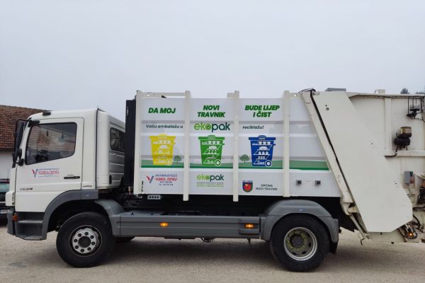 Ekopak co-financed the procurement of truck for the collection of packaging waste in Novi Travnik