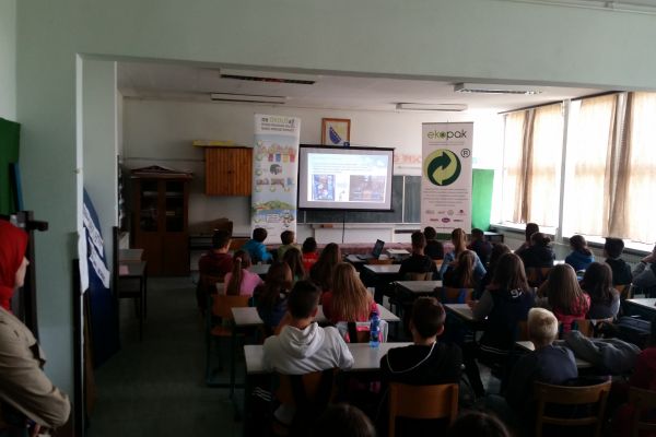World Environment Day - 1600 students from Velika Kladuša and 900 students from Olovo in Ekopaks educational project