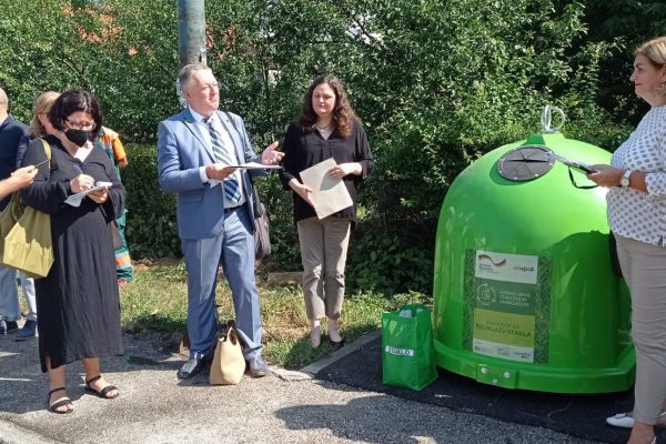 The Municipality Ilidža received 50 containers for collecting glass packaging