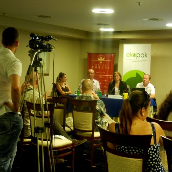 Press konferencija.jpg