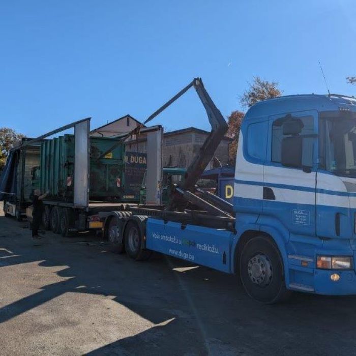 Ekopak co-financed the purchase of a vehicle for packaging waste collector Duga from Široki Brijeg